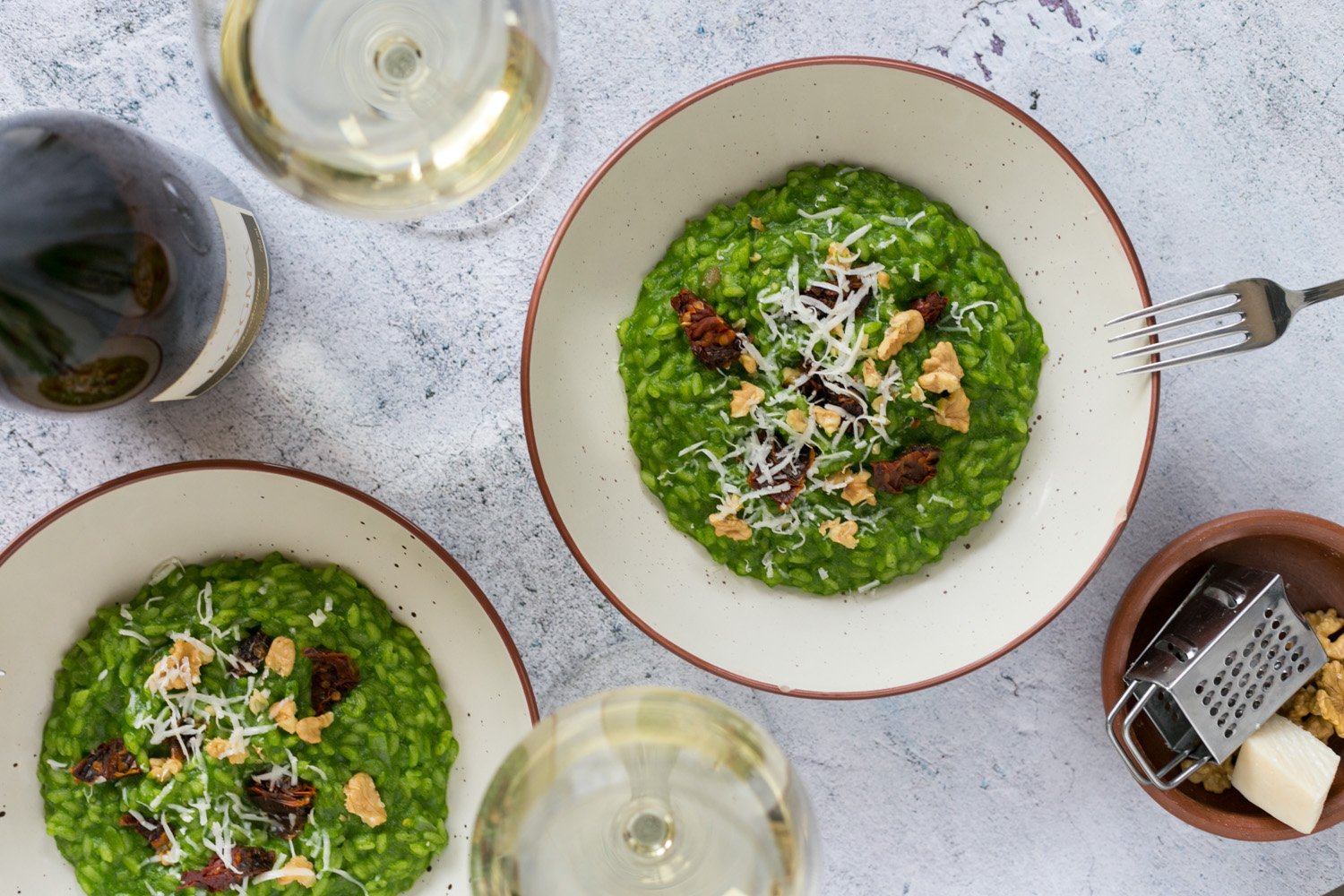 Risotto Verde de Espinaca con Nueces y Queso Parmesano