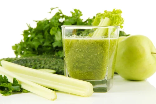 Smoothie de Apio y Manzana Verde