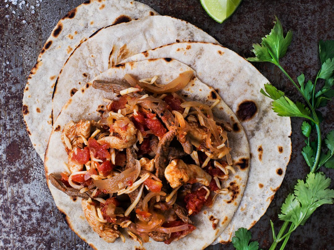 Tacos de Carne y Pollo