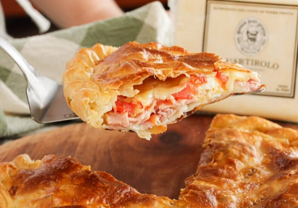 Tarta de jamón y queso