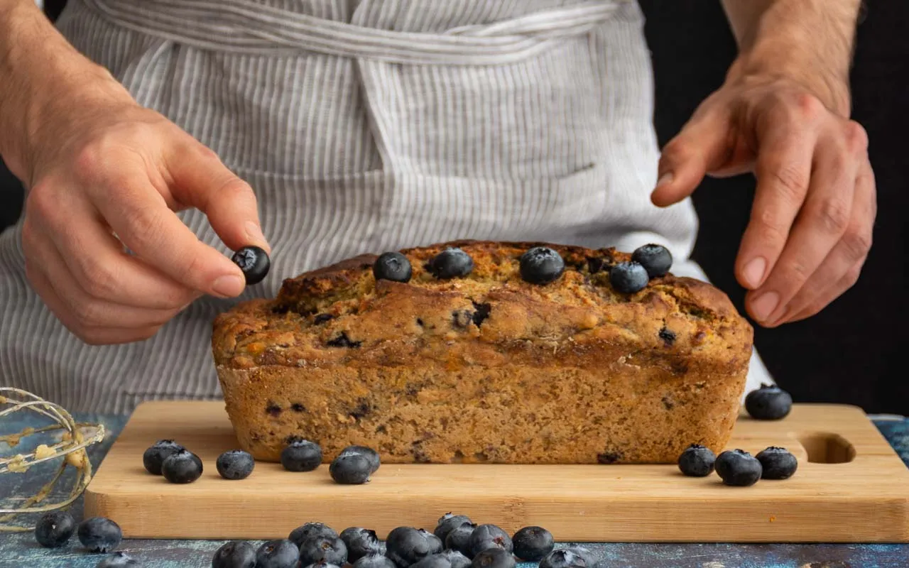 Tortita Proteica de Banana y Arándanos