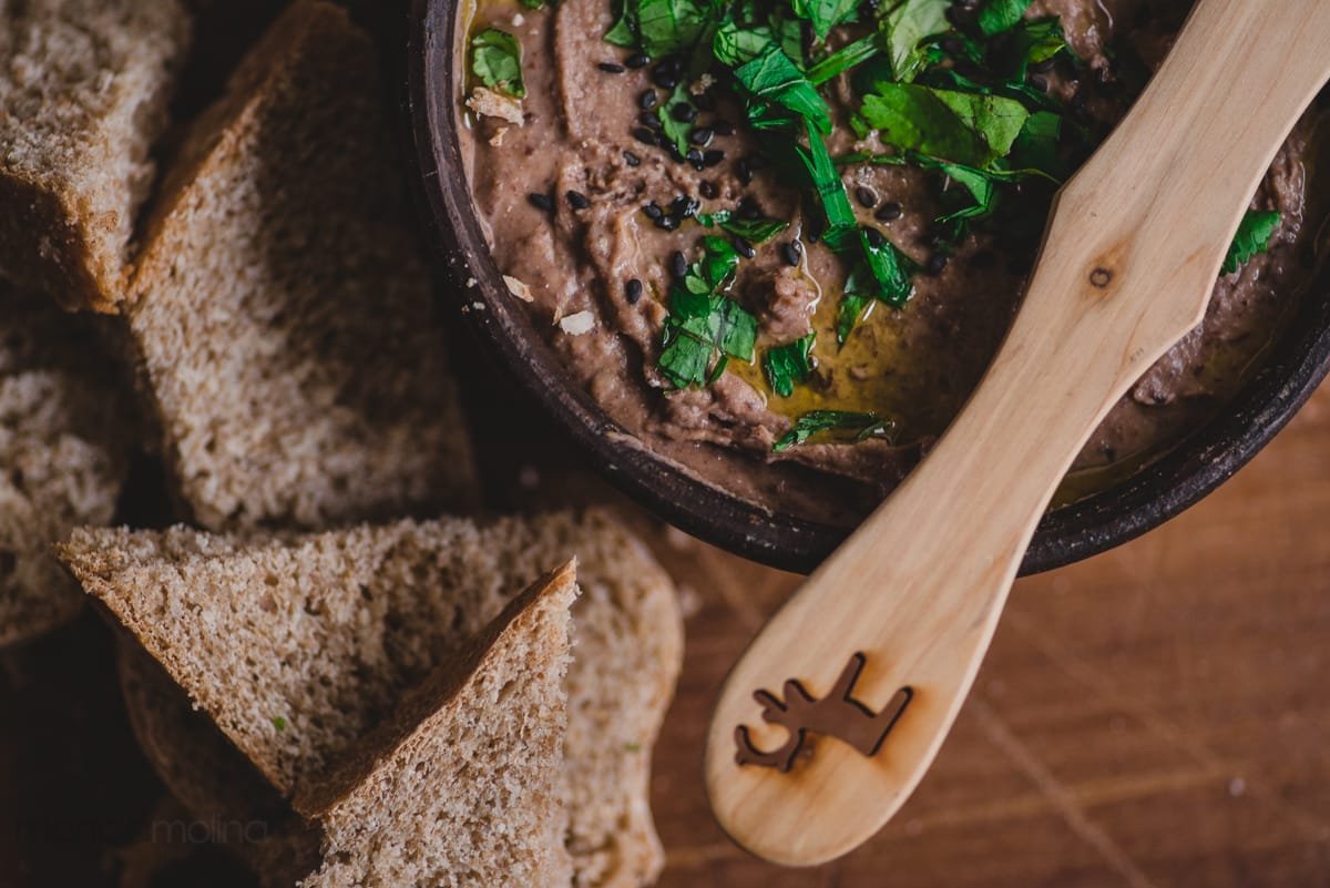 Hummus de porotos negros