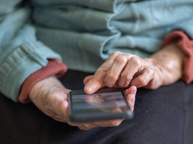 Internet con confianza: guía práctica de seguridad digital para usar tu celular sin miedo
